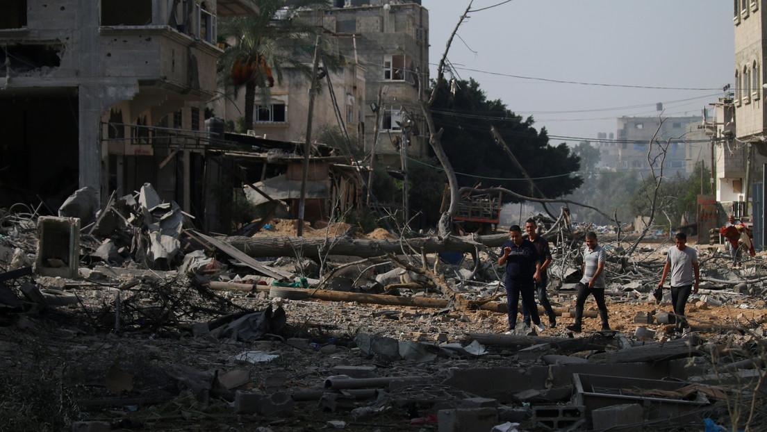 Empleado de Al Jazeera pierde a 19 familiares en bombardeos israelíes