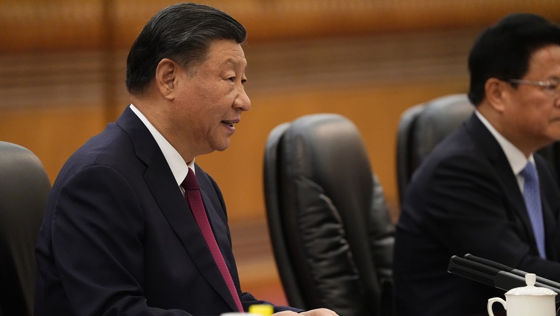 Xi Jinping llama a impulsar el proceso de internacionalización del yuan