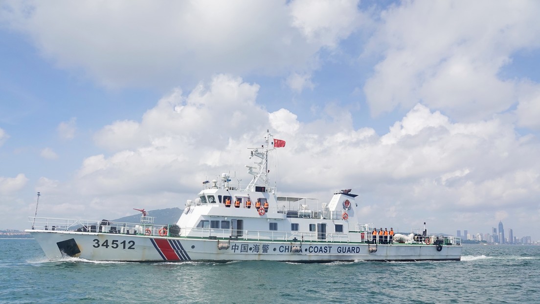 China acusa a buques de Japón de entrar "ilegalmente" en zona de islas en disputa