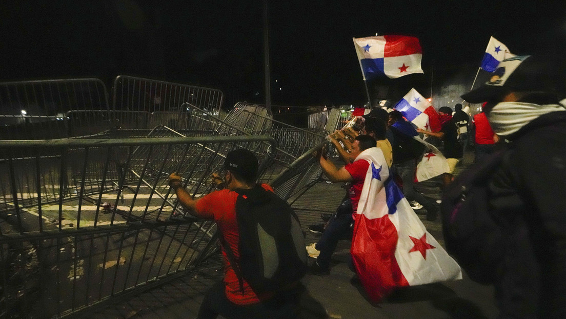 Manifestantes y transportistas se enfrentan en Panamá por el cierre de vías