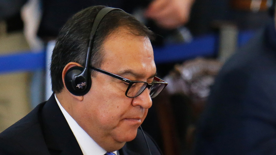 Premier de Perú reconoce los "serios problemas" del país, pero alaba su "entorno democrático"