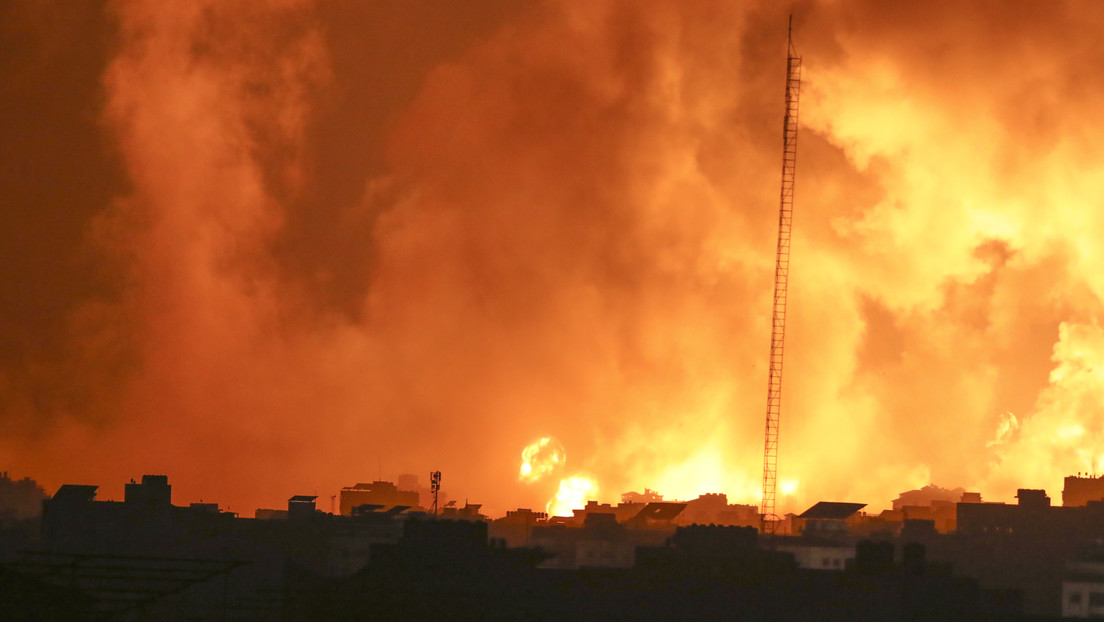 Israel lleva a cabo un intenso bombardeo en la Franja de Gaza