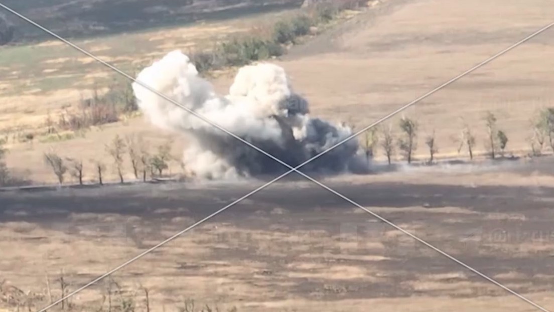 VIDEO: Fuerzas rusas destruyen un tanque ucraniano cerca de la ciudad de Ugledar