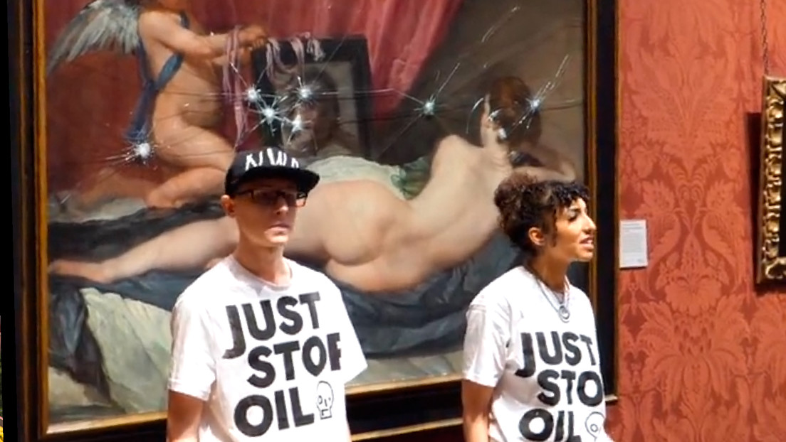 VIDEO: Activistas climáticos martillan un cuadro de Velázquez en Londres