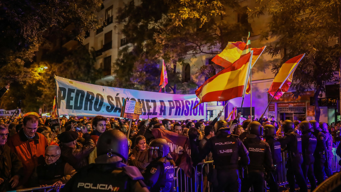 "Atacar las sedes es atacar la democracia": Pedro Sánchez reacciona a protestas contra la amnistía