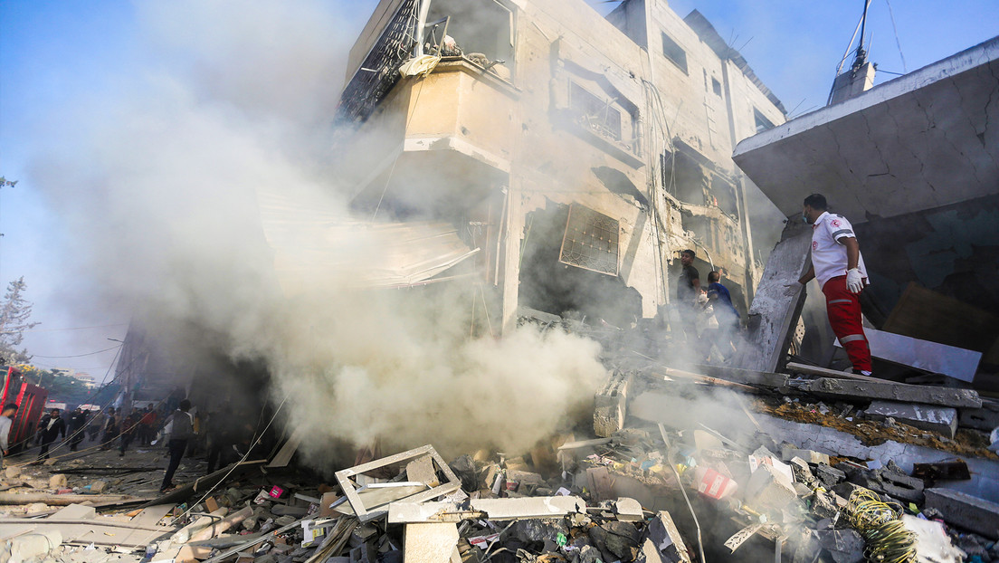 VIDEOS, FOTOS: Bombardeos israelíes reducen a escombros urbes de Gaza