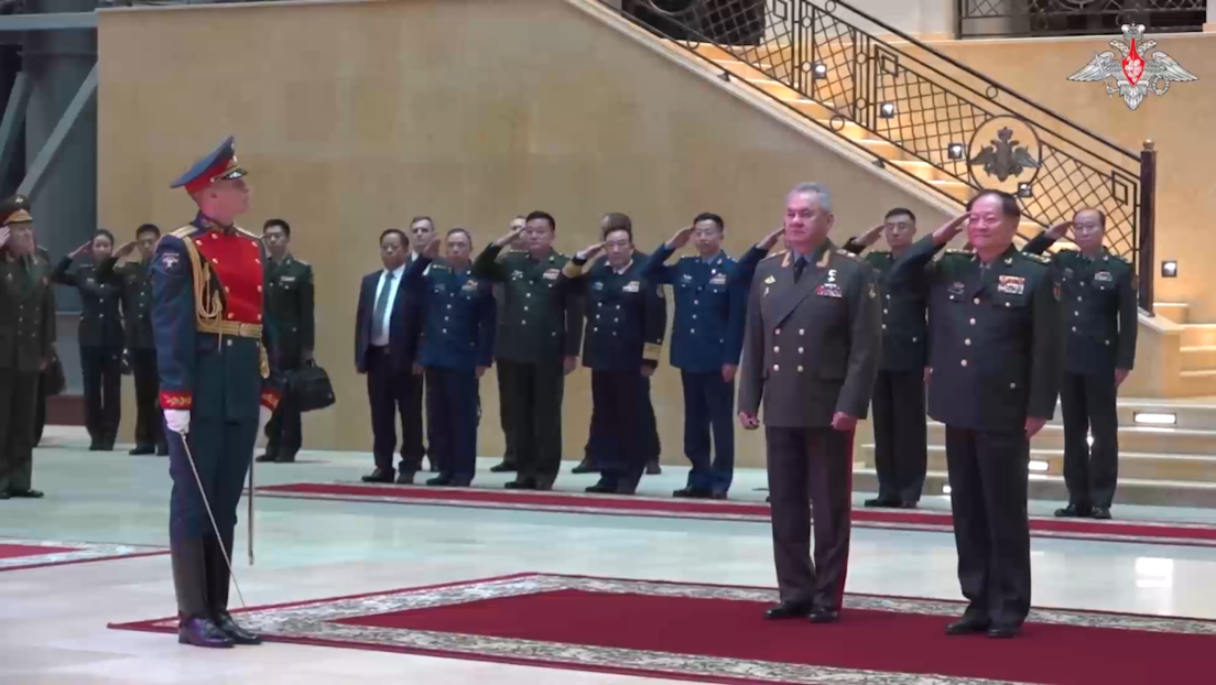 VIDEO: Una delegación militar china visita el Ministerio de Defensa de Rusia