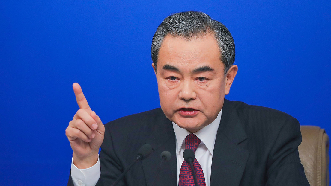 China insta al mundo a rechazar el "enfrentamiento entre bloques" y el "juego de suma cero en el mar"