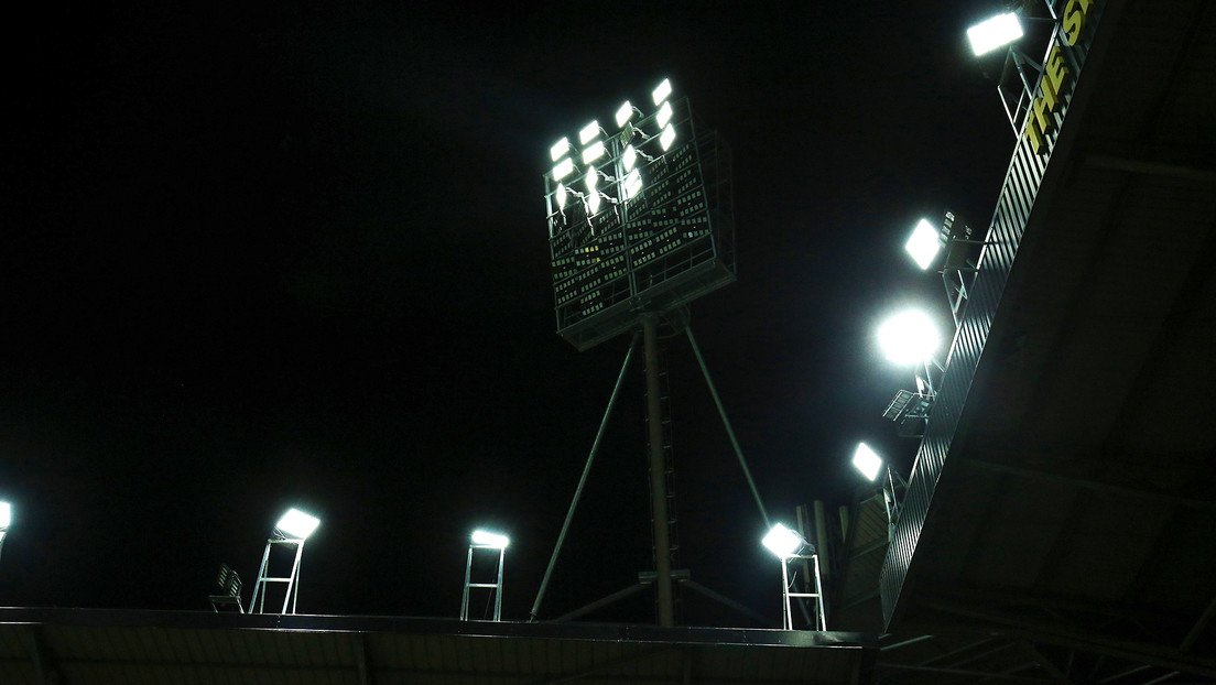 VIDEOS: El criticado 'apagón' en un estadio de Perú tras la victoria que coronó al equipo visitante