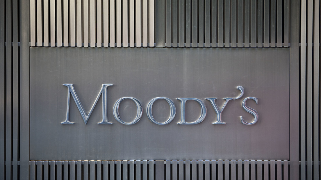 Moody's disgusta a Washington por rebajar a 'negativo' el pronóstico para EE.UU.