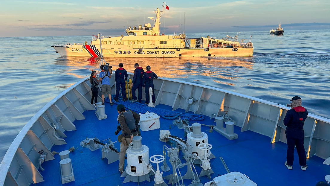 Filipinas seguirá con sus misiones en el mar de la China Meridional pese a los barcos chinos