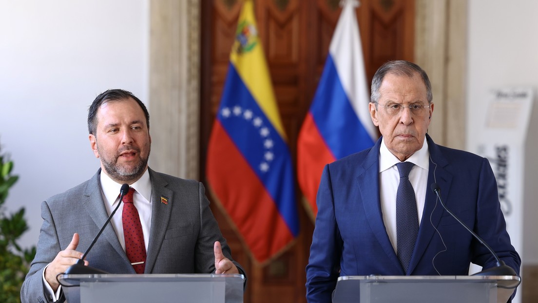 Lavrov se reúne con su homólogo de Venezuela, Yván Gil, en Moscú