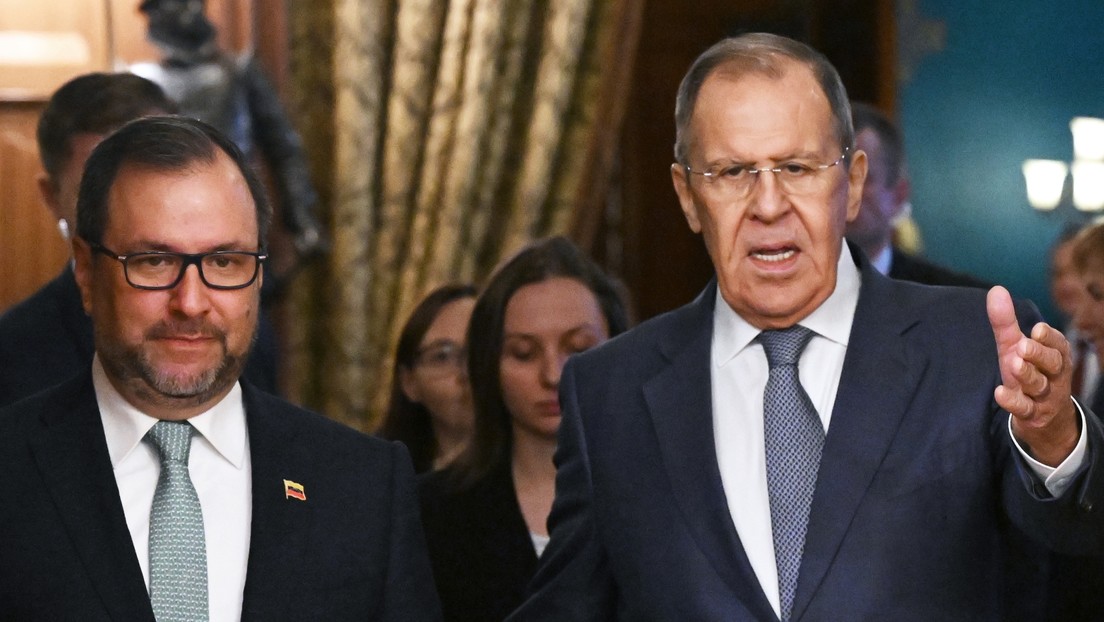 "El proceso ya ha comenzado": Lavrov y Gil hablan del avance de la desdolarización