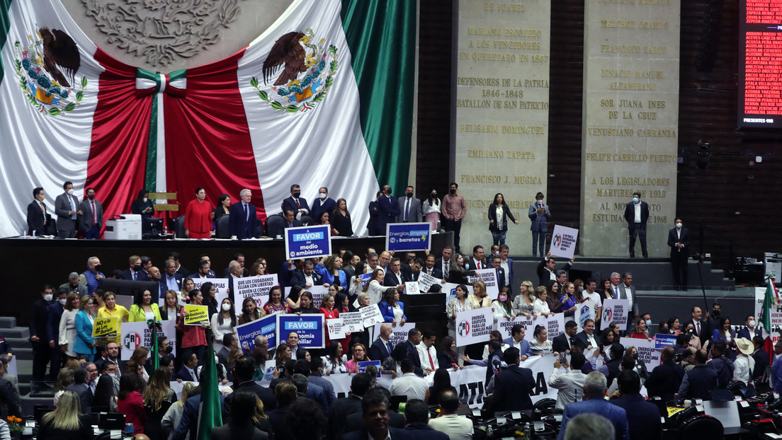 El PRD acusa al PAN y al PRI de intentar excluir candidaturas al Congreso de México