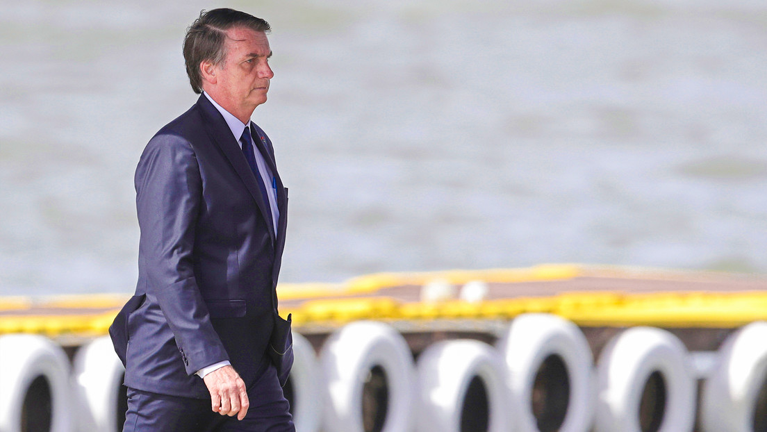 Abren una investigación contra Bolsonaro por presunto "acoso" a una ballena