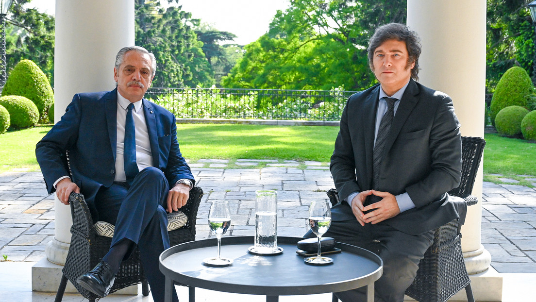 Transición en Argentina: Milei y Alberto Fernández se reúnen en la residencia presidencial