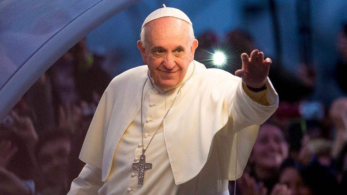 El papa Francisco llamó a Javier Milei para felicitarlo por su triunfo