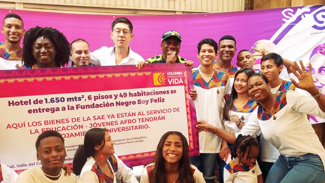 De refugio de narcos a hogar de estudiantes: el hotel que entregaron a jóvenes en Colombia