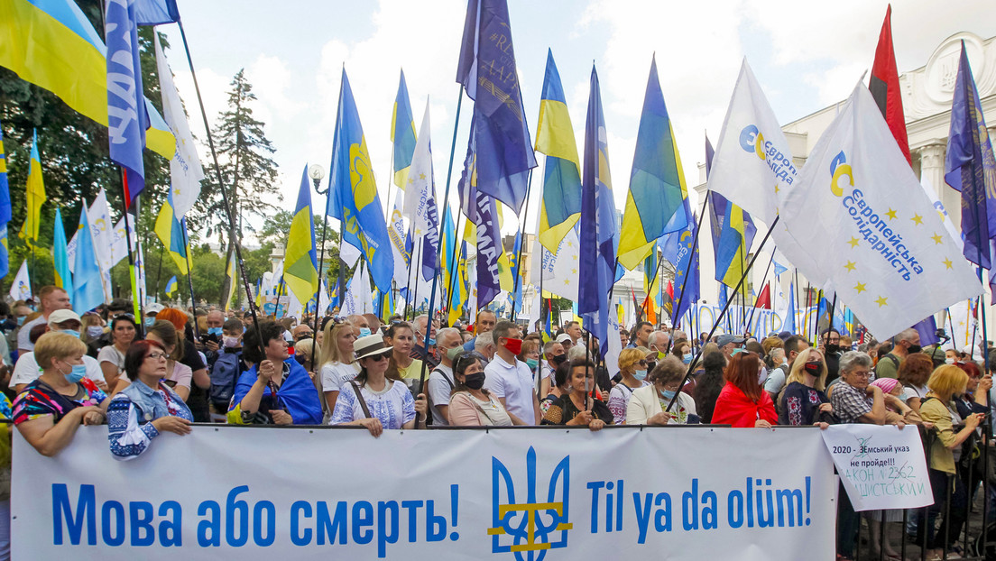 Kiev: "No existe tal concepto como 'rusohablante' en Ucrania"
