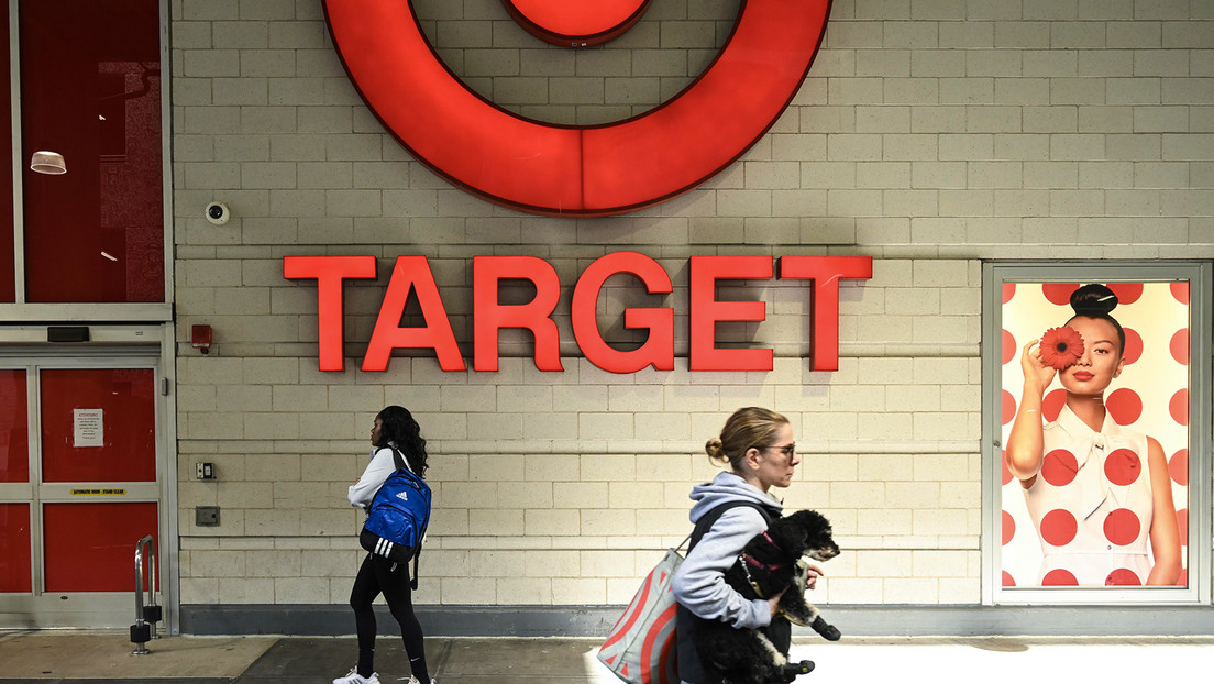 Ola de críticas en EE.UU. a la cadena Target por vender artículos de Navidad "sexualizados"