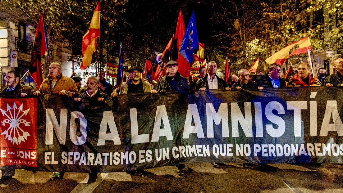 El gobierno español reconoce que la amnistía a los independentistas "no estaba" en sus planes