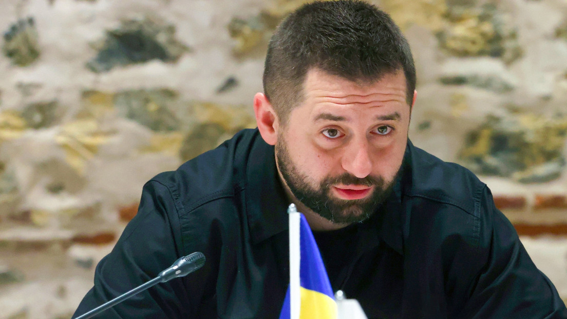 El conflicto en Ucrania podría haber acabado en 2022, afirma un negociador de Kiev