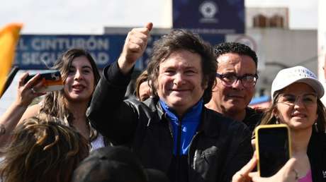 Milei pide ser querellante en un caso de espionaje ilegal que salpica a dirigentes del kirchnerismo