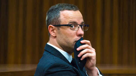 Conceden libertad anticipada al paralímpico Oscar Pistorius que asesinó a su novia hace 10 años