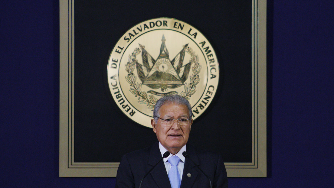 Expresidente salvadoreño Sánchez Cerén irá a juicio por corrupción