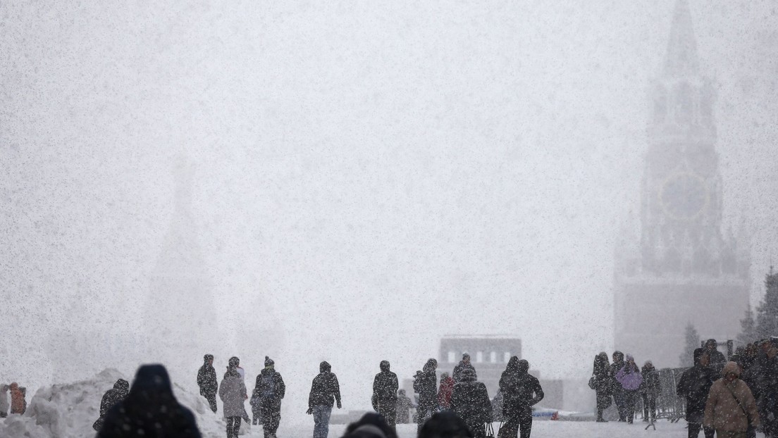 VIDEO: Moscú vive una nevada récord en 19 años