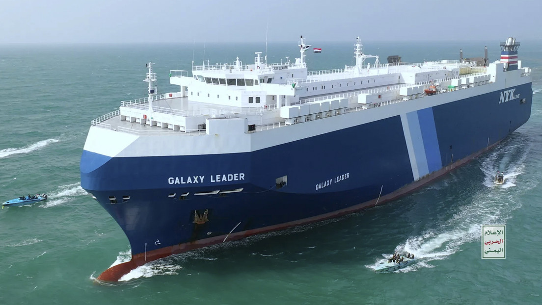 El barco Galaxy Leader secuestrado por los hutíes de Yemen se convierte en una atracción turística (VIDEO)