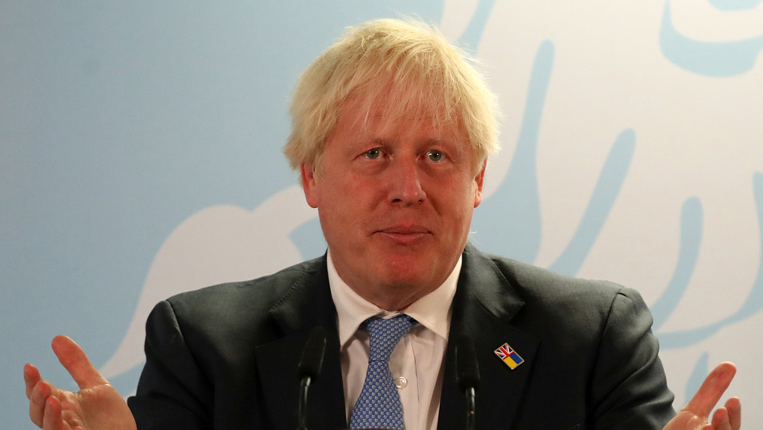Boris Johnson pide disculpas a las víctimas de la pandemia durante una audiencia sobre su gestión