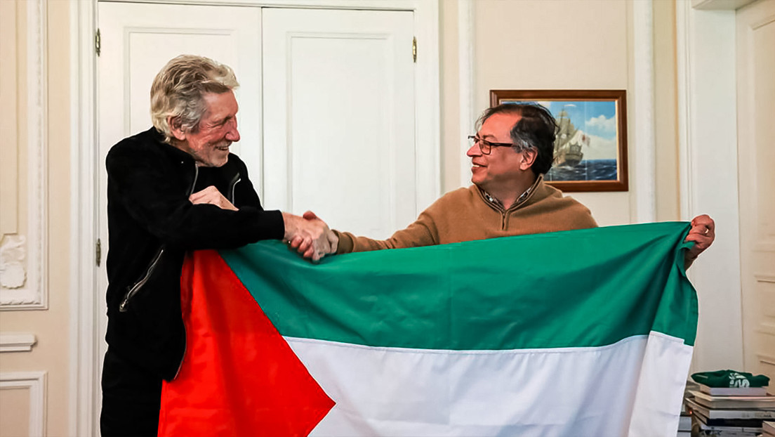 Una guitarra de regalo y una bandera palestina: así fue el encuentro de Petro con Roger Waters