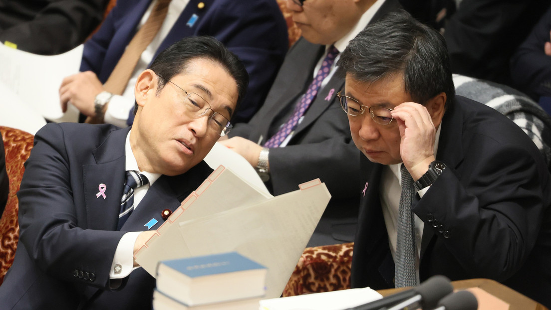 Cuatro ministros podrían ser cesados en Japón por un escándalo de malversación de fondos