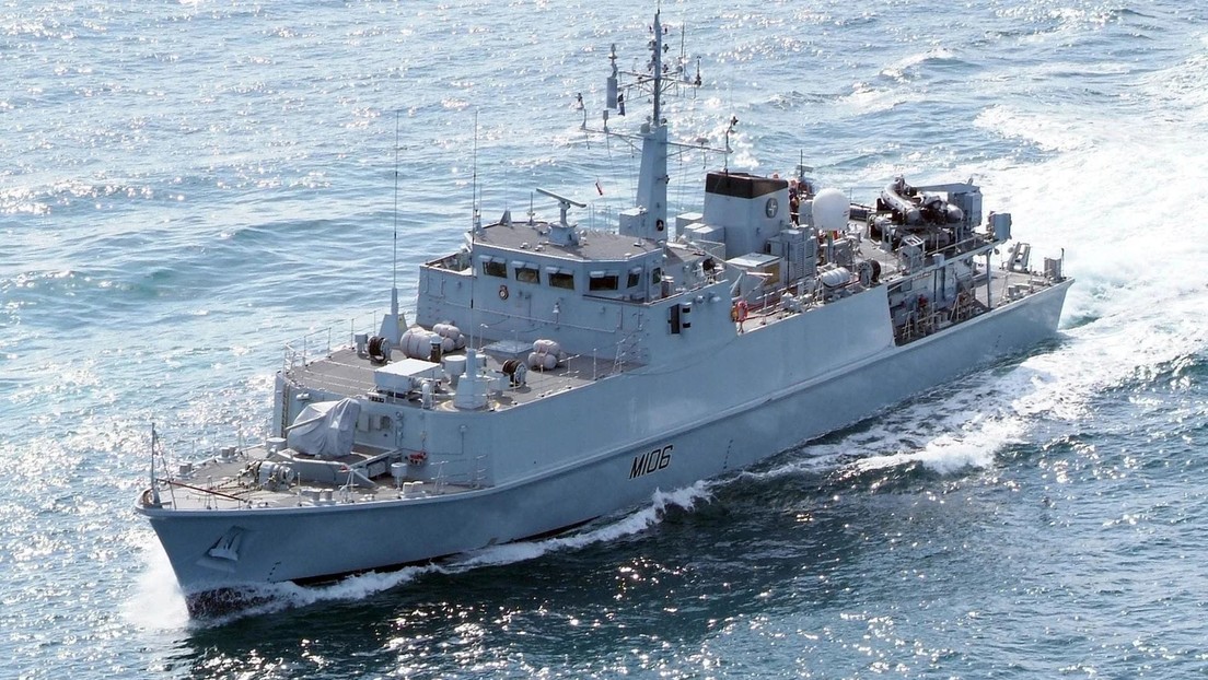 El Reino Unido entrega a Ucrania dos buques cazaminas