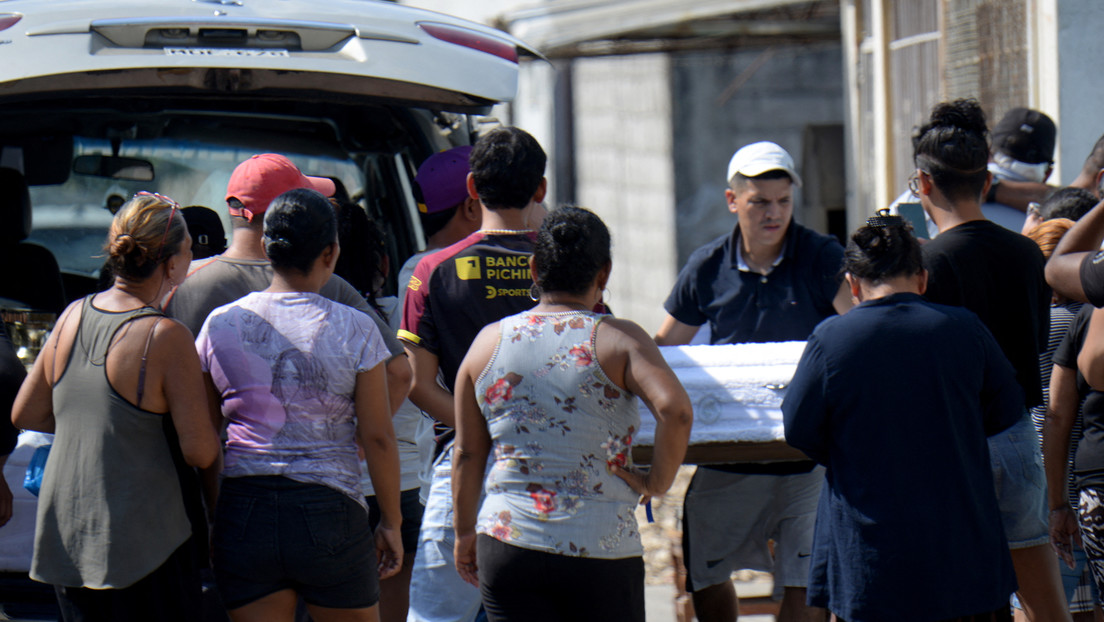 Sicarios matan por error a cuatro niños en el interior de su casa en Ecuador