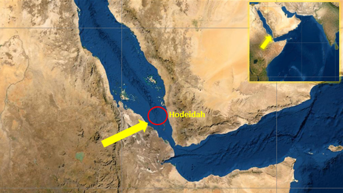 Reportan tiroteo y explosión junto a un barco mercante cerca de la costa de Yemen