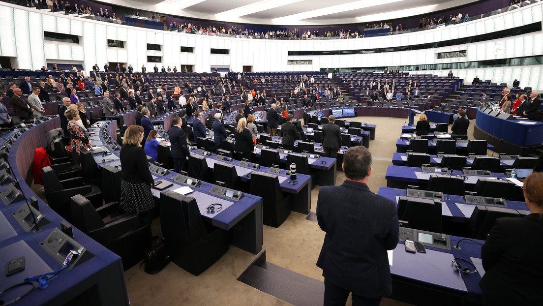 El Consejo Europeo decide abrir negociaciones de adhesión a la UE con Ucrania y Moldavia