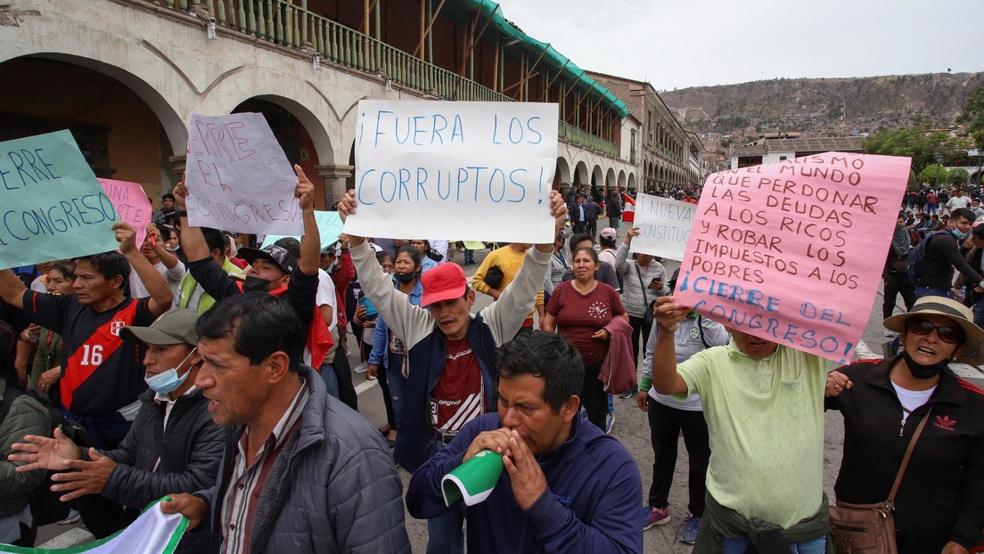 Ayacucho conmemora sus muertos por represión, mientras surgen pruebas del accionar militar en Perú