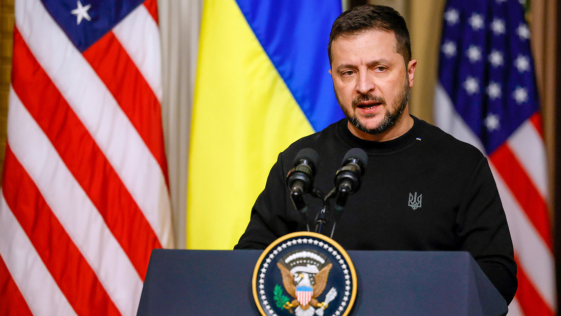 Político ucraniano: Zelenski se convierte en "material de desecho" y planea escapar a EE.UU.