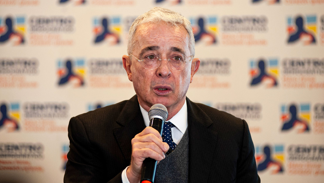 "Sinvergüenza": Álvaro Uribe niega acusaciones del exparamilitar colombiano Salvatore Mancuso