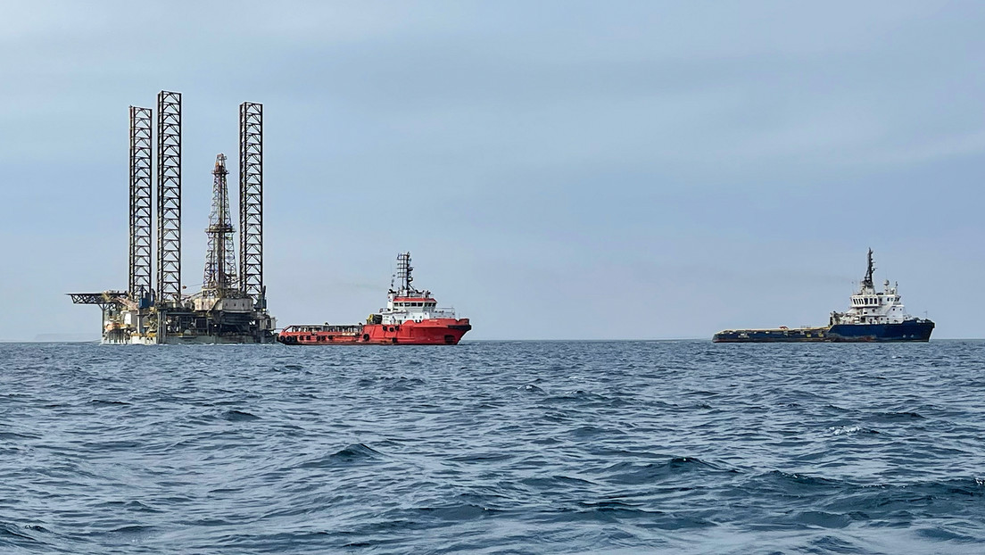 Empresas petroleras y navieras paralizan los envíos por el mar Rojo: ¿Cómo afecta al sector?