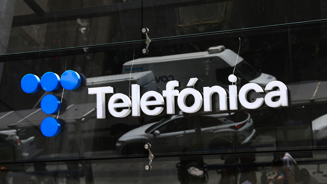 España autoriza la compra del 10 % de Telefónica para contrarrestar la entrada de Saudi Telecom