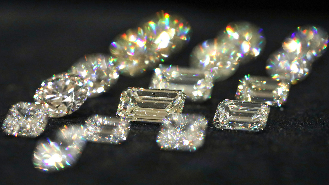 Una aduana sería incapaz de identificar un diamante ruso, dice el director ejecutivo de De Beers