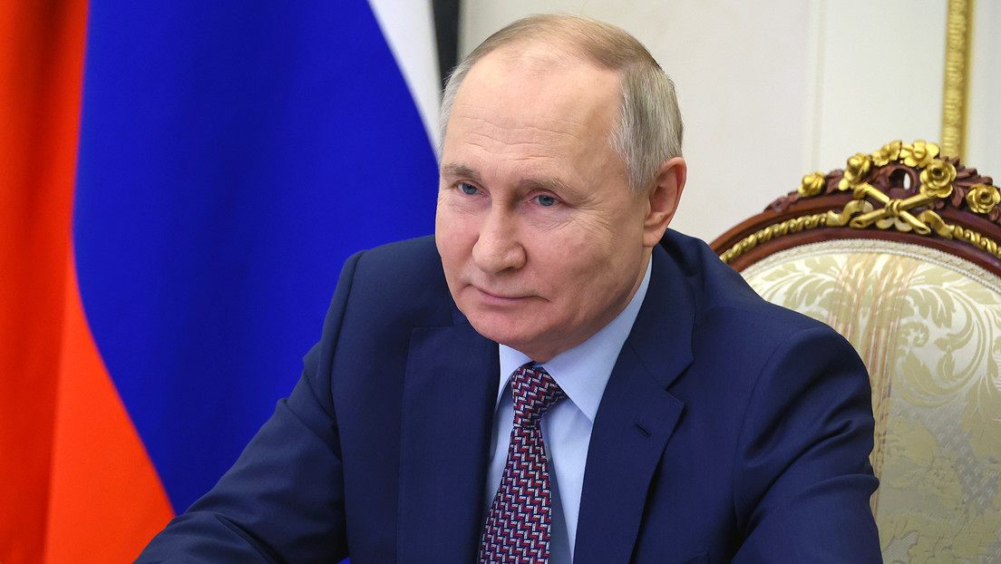 Putin: La deuda externa de Rusia se redujo aproximadamente un tercio