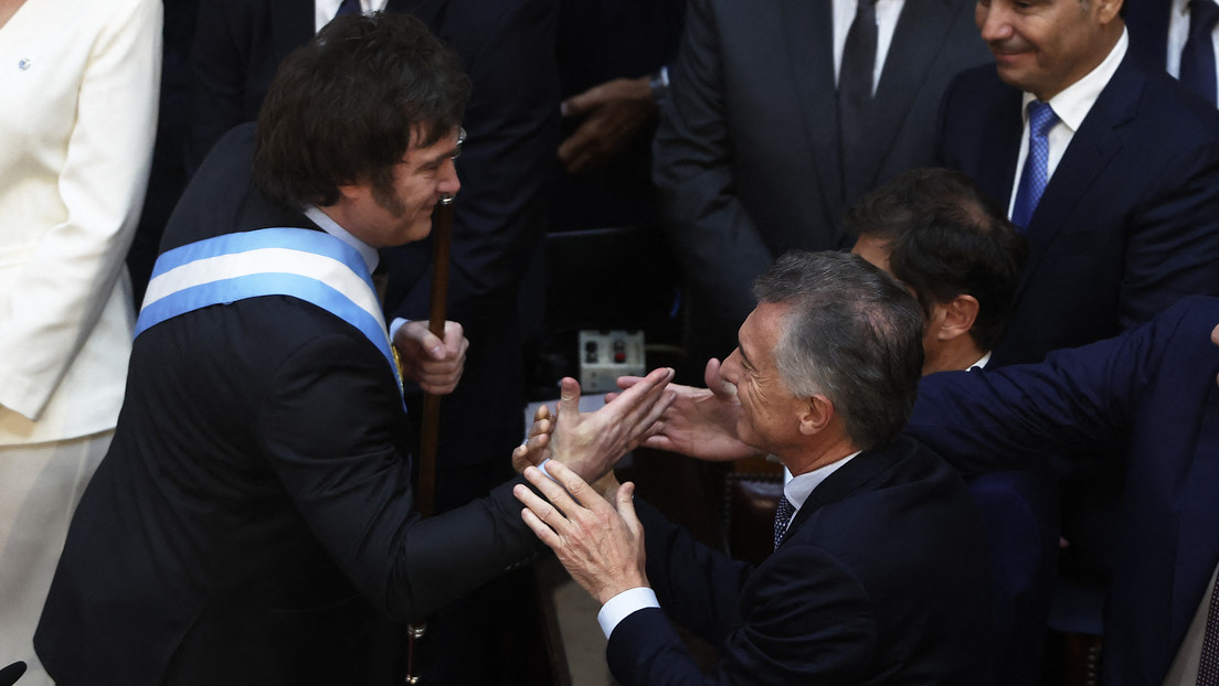 Macri pide "respaldo total" al cuestionado 'megadecreto' de Milei que desregula la economía argentina
