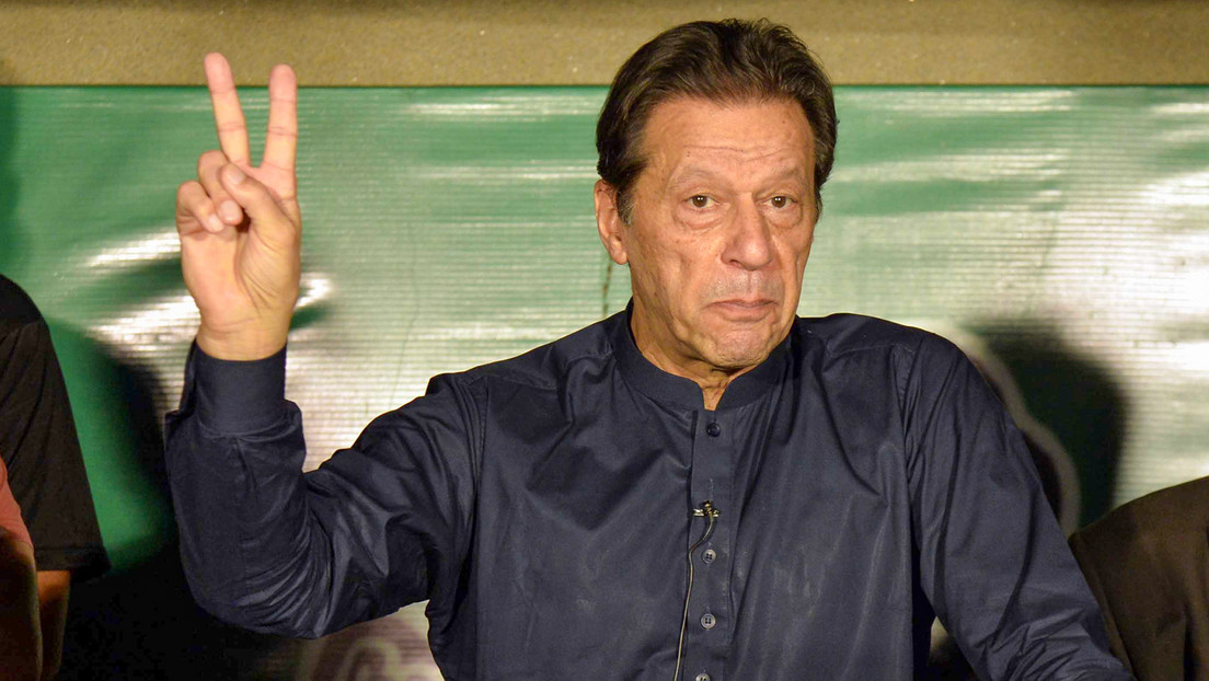 Ex primer ministro de Pakistán inhabilitado se postula a las elecciones