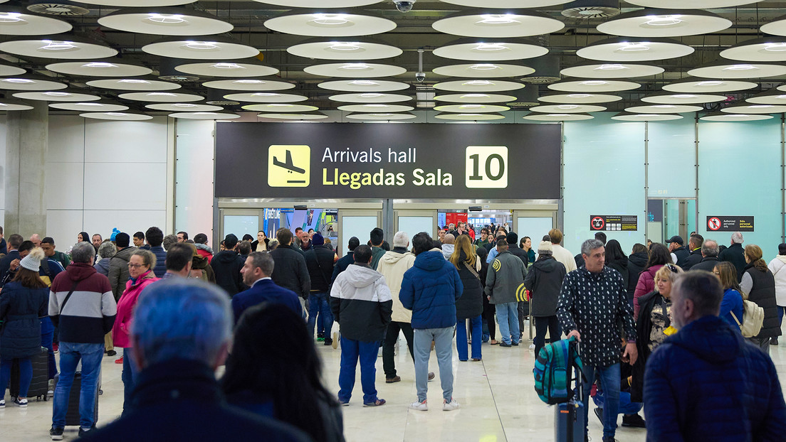Jueces españoles denuncian hacinamiento de solicitantes de asilo en el aeropuerto de Barajas