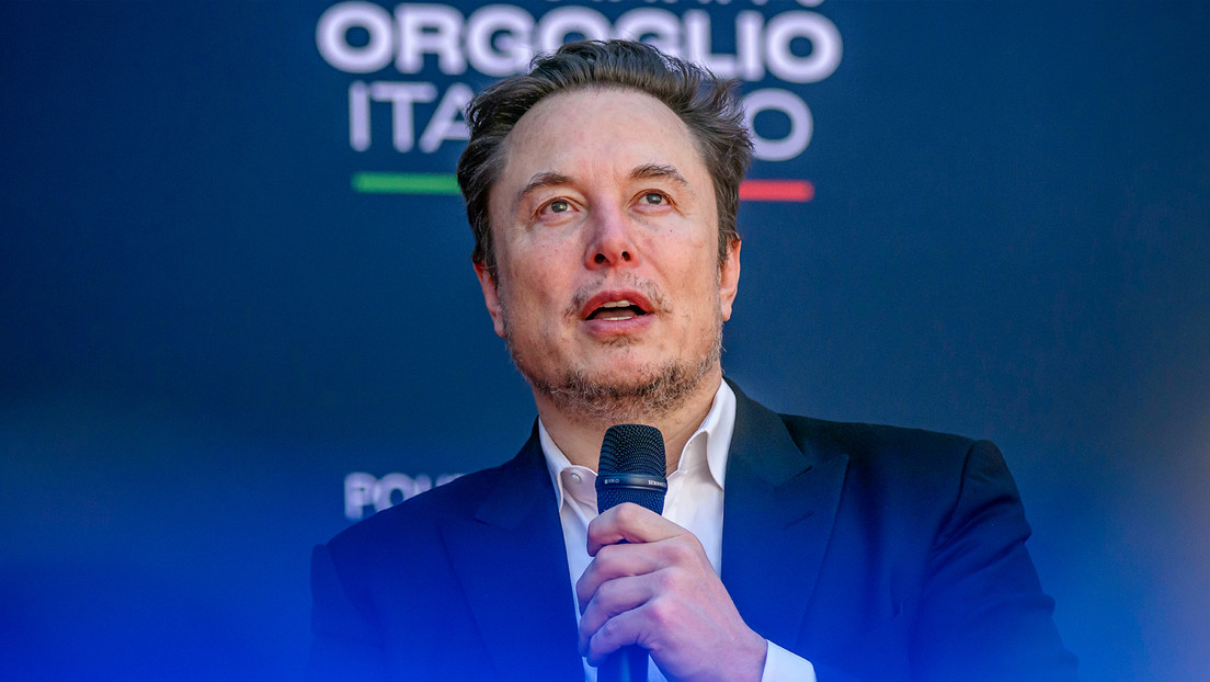 Musk está "sumamente interesado" en el litio de Argentina, afirma Milei