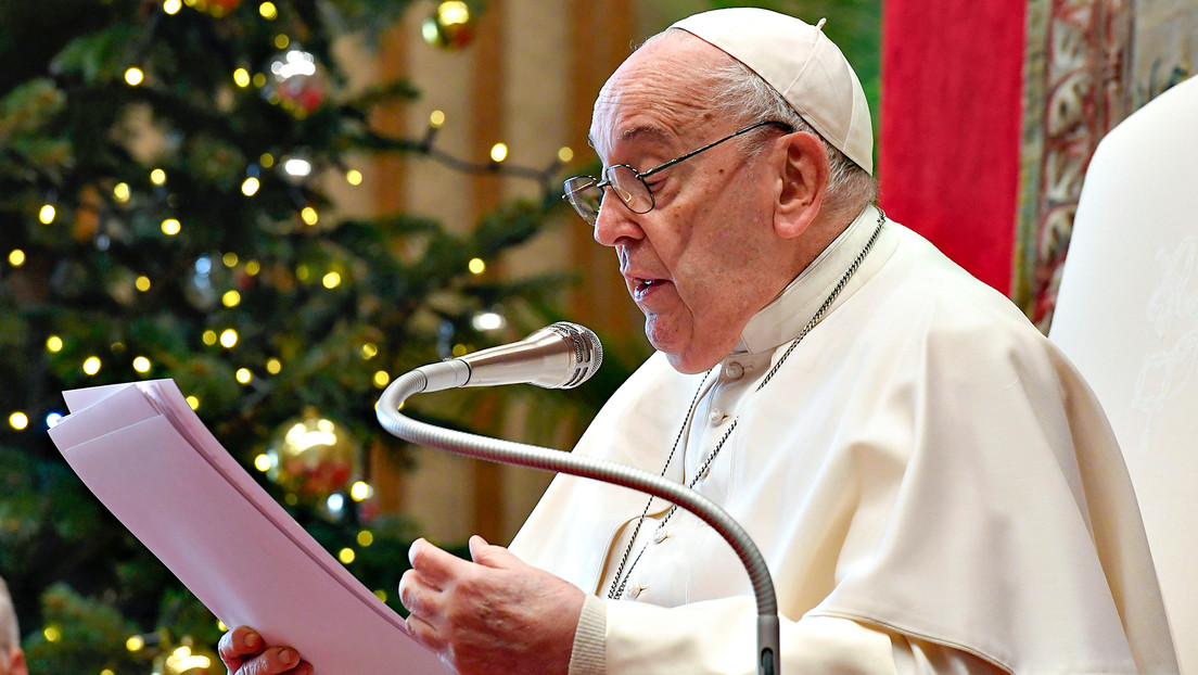 El papa Francisco pide no confundir la celebración de la Navidad con el "consumismo"